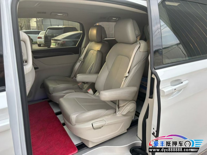 24年别克GL8轿车抵押车出售