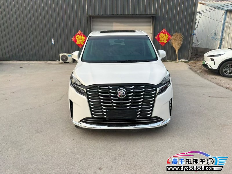 抵押车出售24年别克GL8轿车