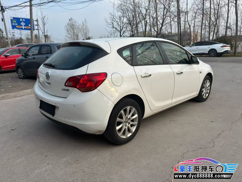 15年别克英朗轿车抵押车出售