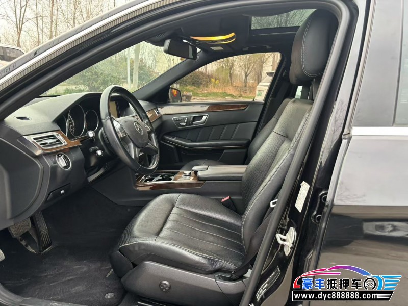 13年奔驰E轿车抵押车出售