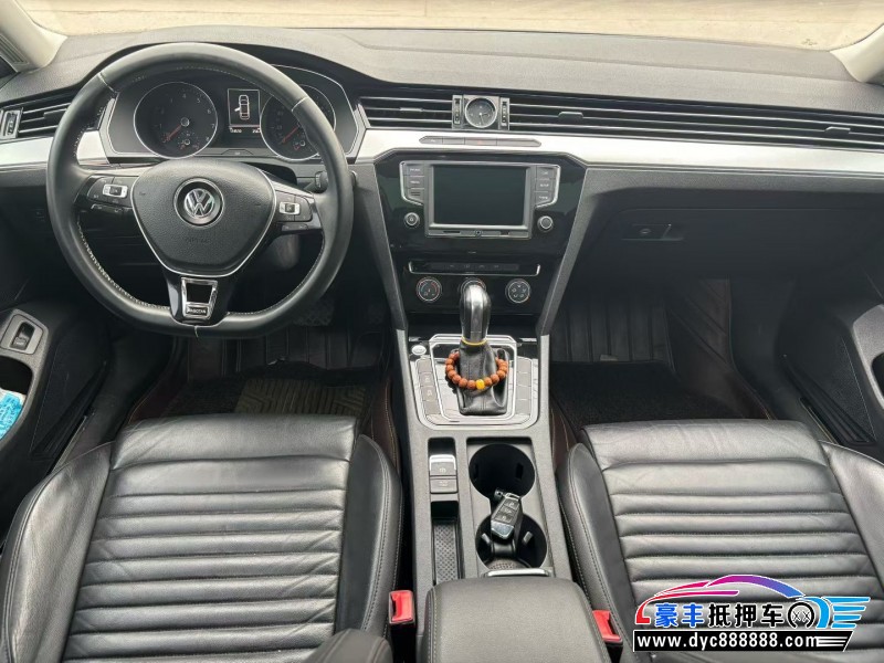 17年大众迈腾轿车抵押车出售