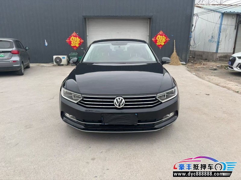 抵押车出售17年大众迈腾轿车