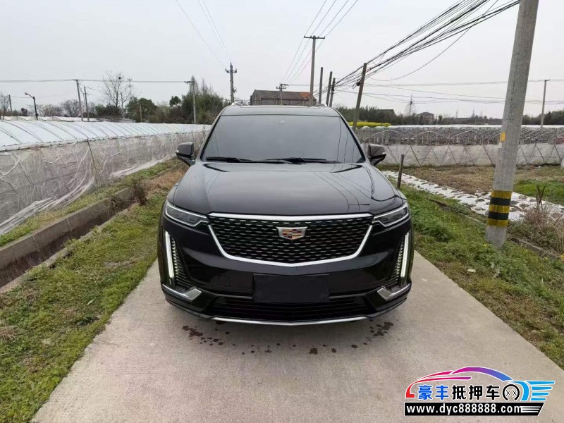 抵押车出售21年凯迪拉克xt6轿车