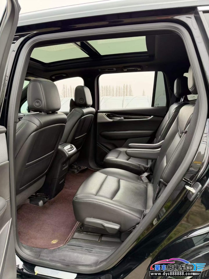 21年凯迪拉克xt6轿车抵押车出售