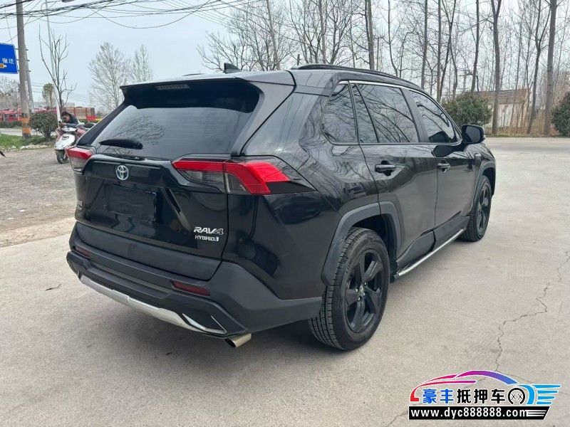 20年丰田RAV4轿车抵押车出售