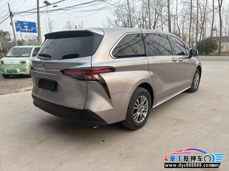 24年丰田塞纳轿车抵押车出售