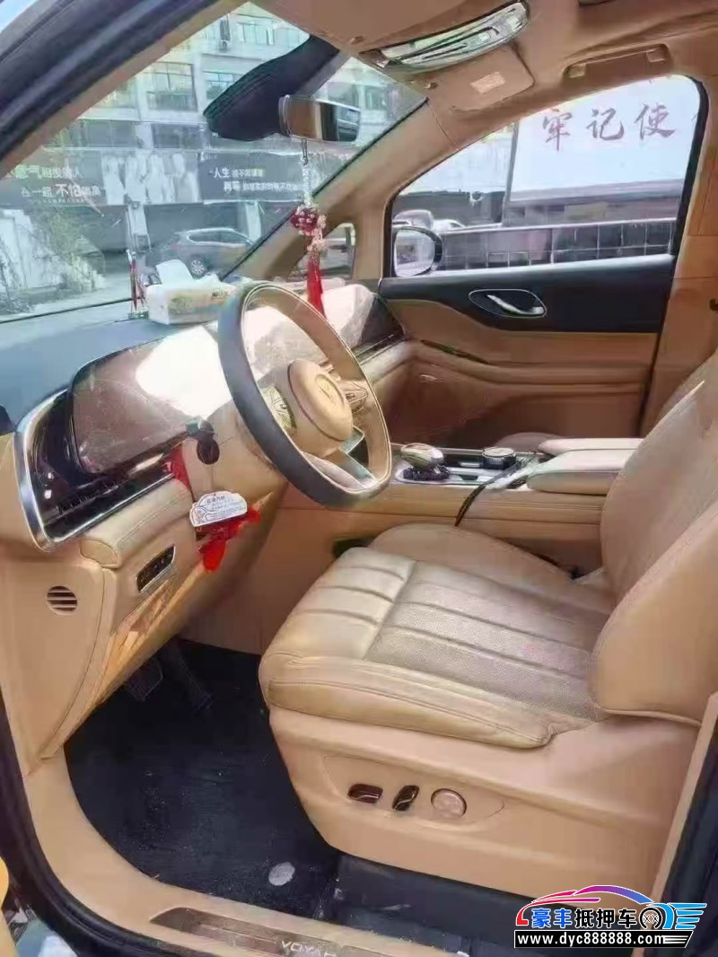 24年岚图梦想家轿车抵押车出售