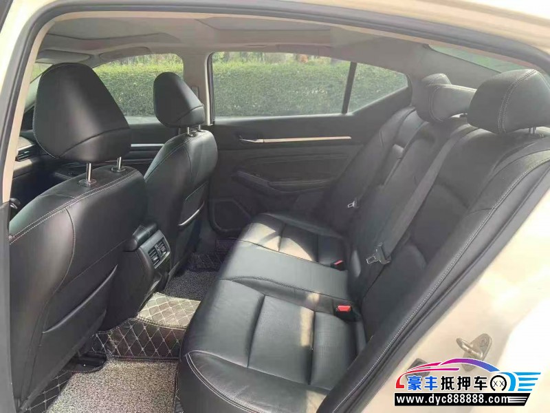 20年日产天籁轿车抵押车出售