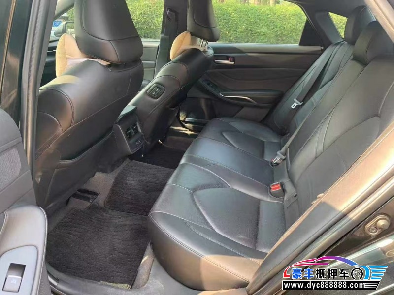 22年丰田亚洲龙轿车抵押车出售