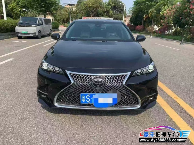 22年丰田亚洲龙轿车抵押车出售