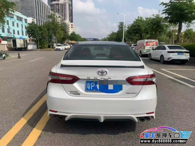 18年丰田凯美瑞轿车抵押车出售