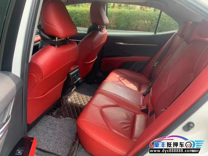 18年丰田凯美瑞轿车抵押车出售