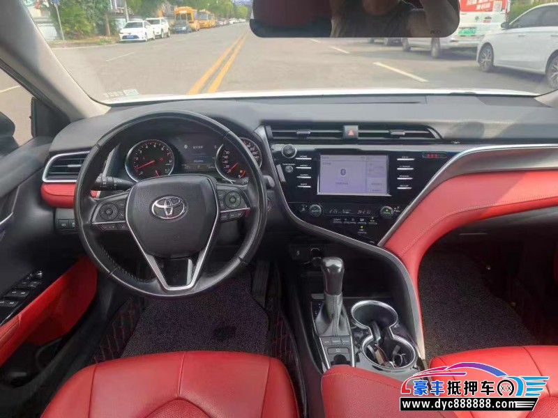 18年丰田凯美瑞轿车抵押车出售