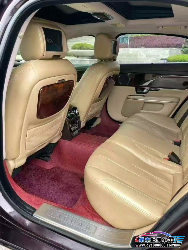 12年捷豹XJL轿车抵押车出售