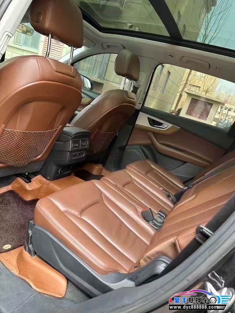 19年奥迪Q7轿车抵押车出售