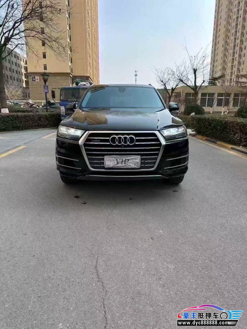 抵押车出售19年奥迪Q7轿车