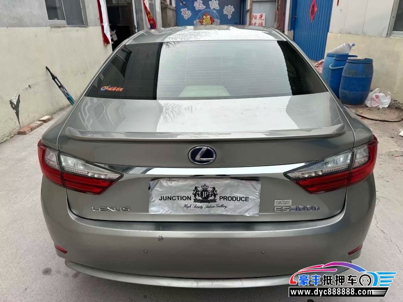 18年雷克萨斯ES轿车抵押车出售