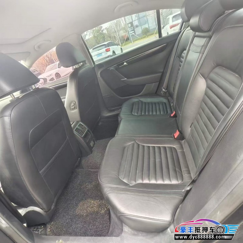 13年大众迈腾轿车抵押车出售