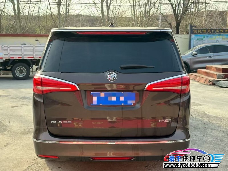 17年别克GL8轿车抵押车出售