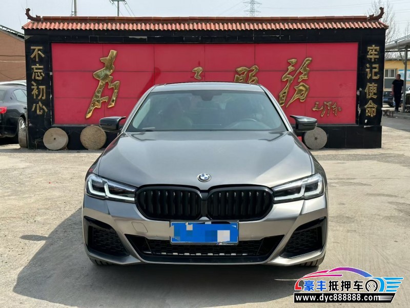 抵押车出售19年宝马5系轿车