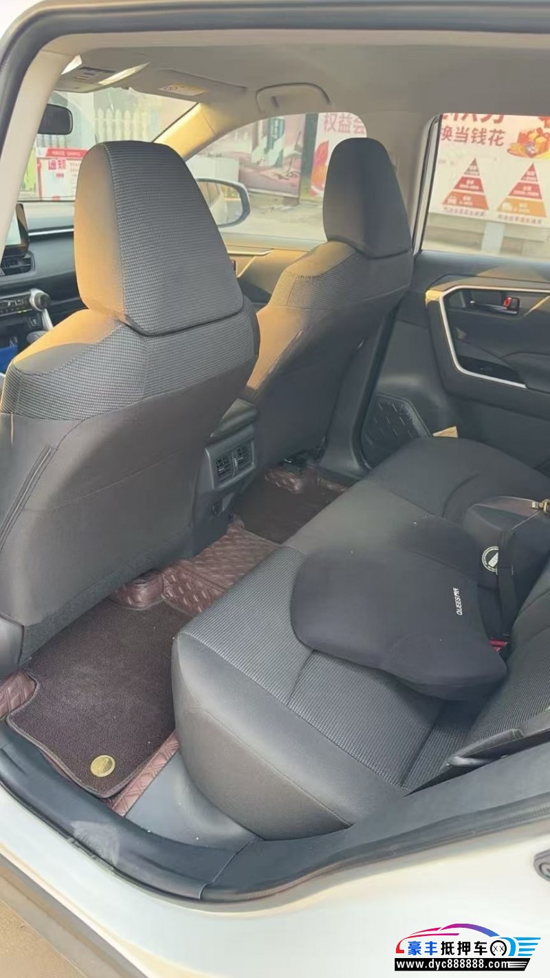 25年丰田RAV4轿车抵押车出售