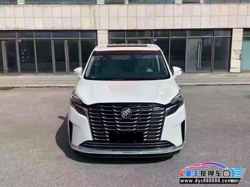 抵押车出售25年别克GL8轿车