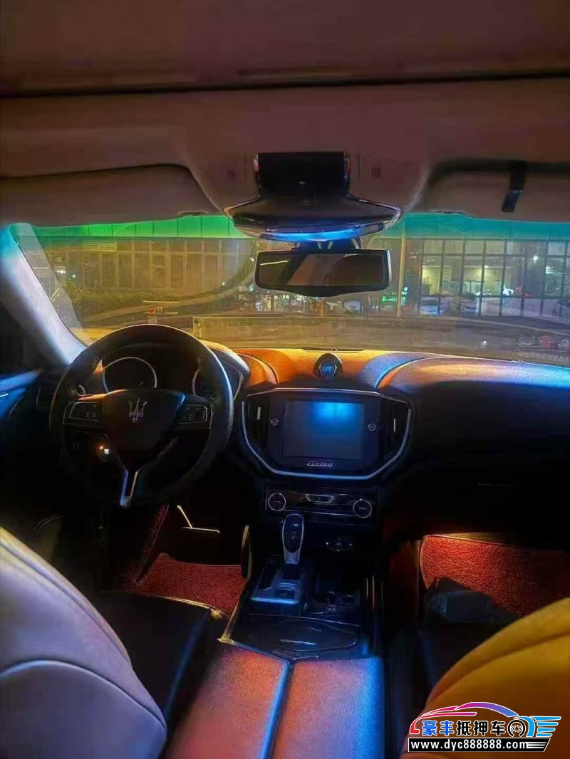 15年玛莎拉蒂Ghibli轿车抵押车出售