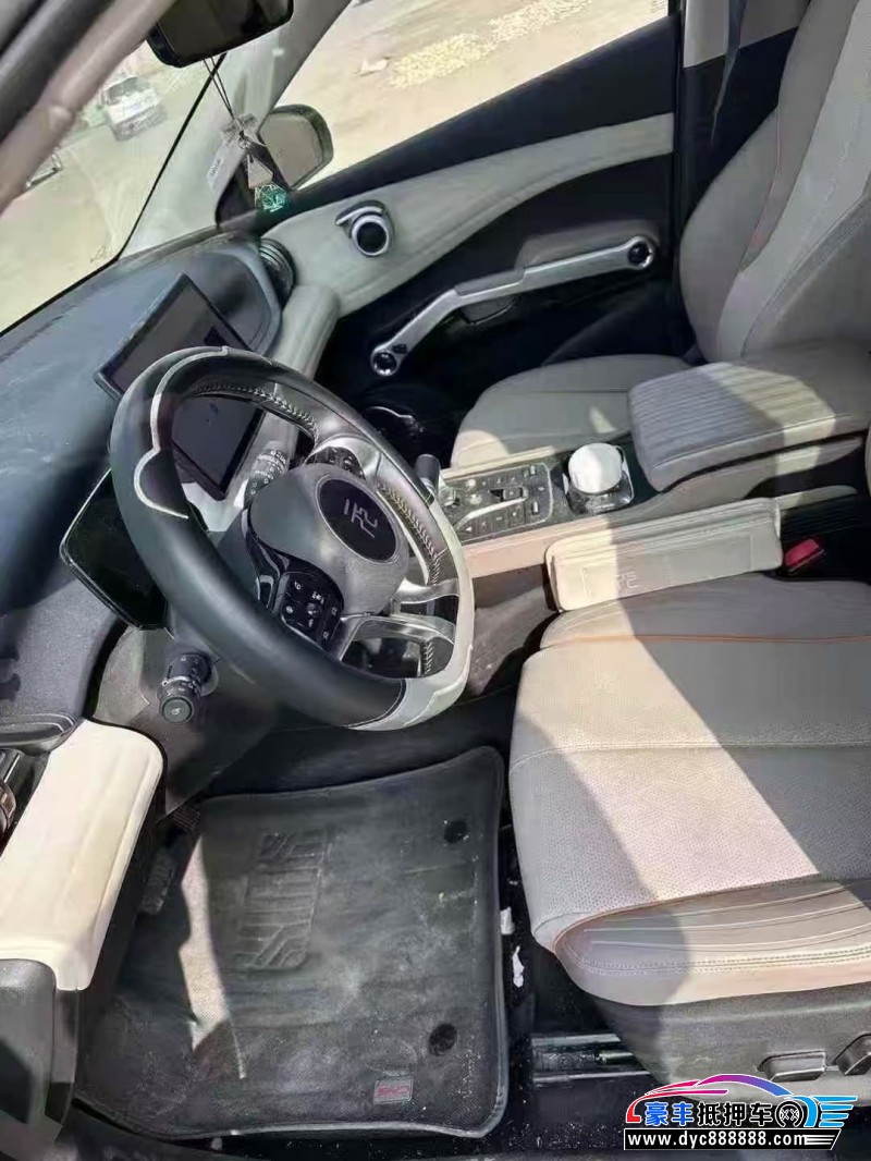 24年比亚迪元轿车抵押车出售