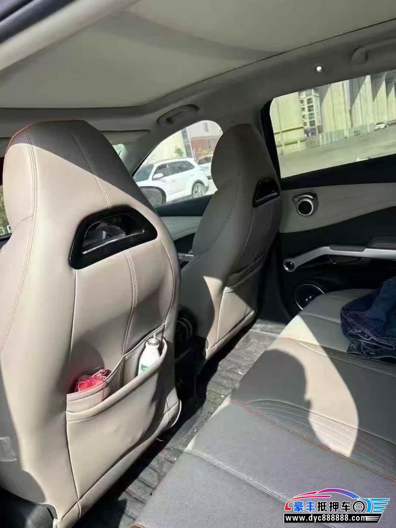 24年比亚迪元轿车抵押车出售