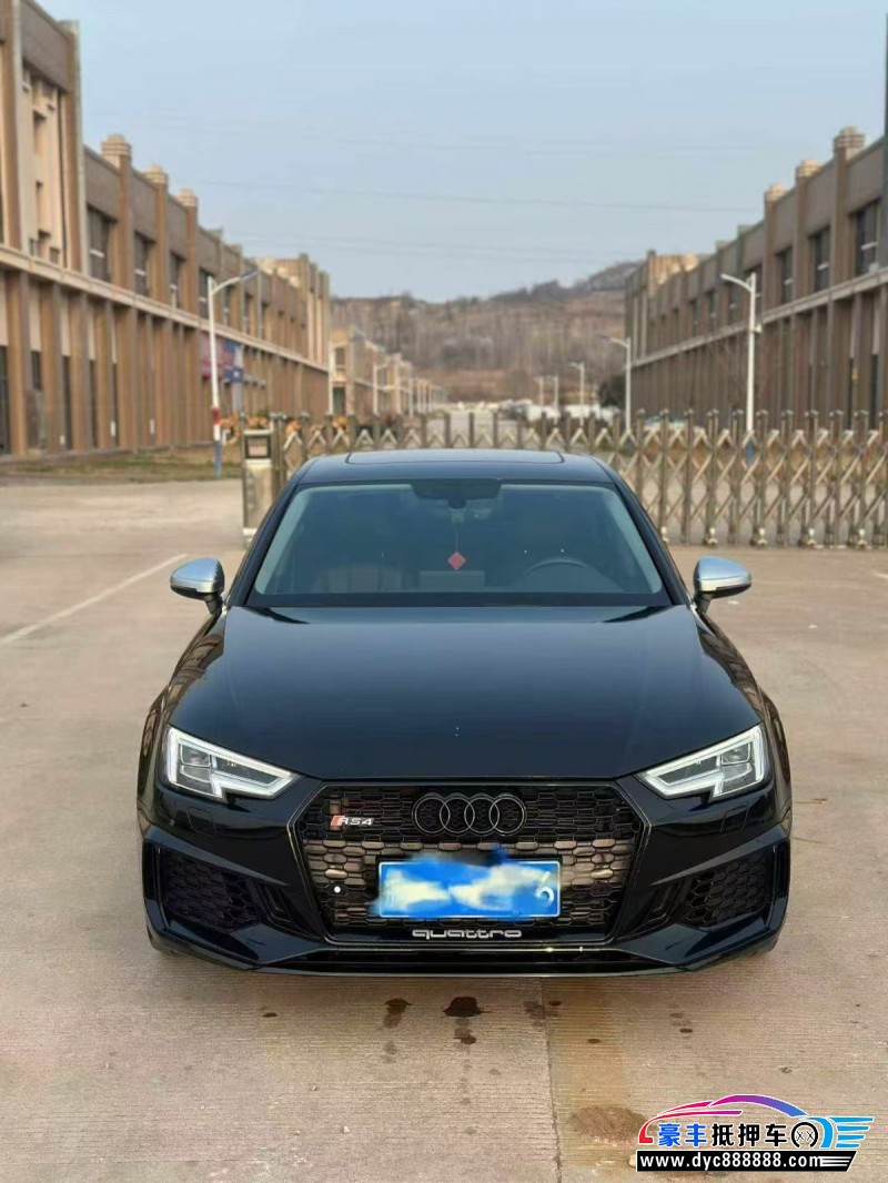 抵押车出售18年奥迪A4L轿车