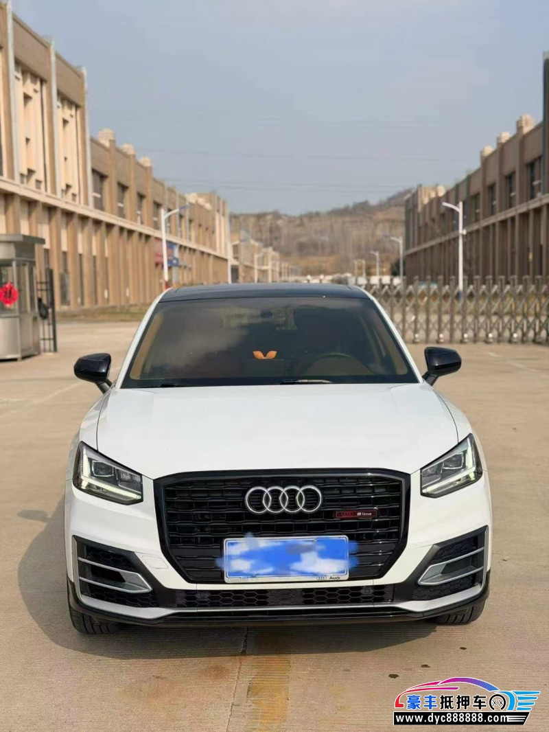 抵押车出售20年奥迪Q2轿车