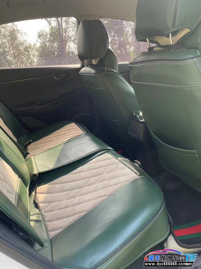 21年现代悦动轿车抵押车出售