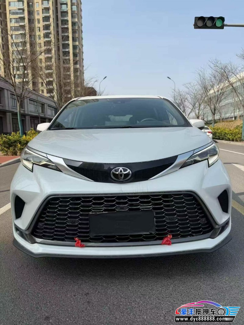 抵押车出售25年丰田格瑞维亚轿车