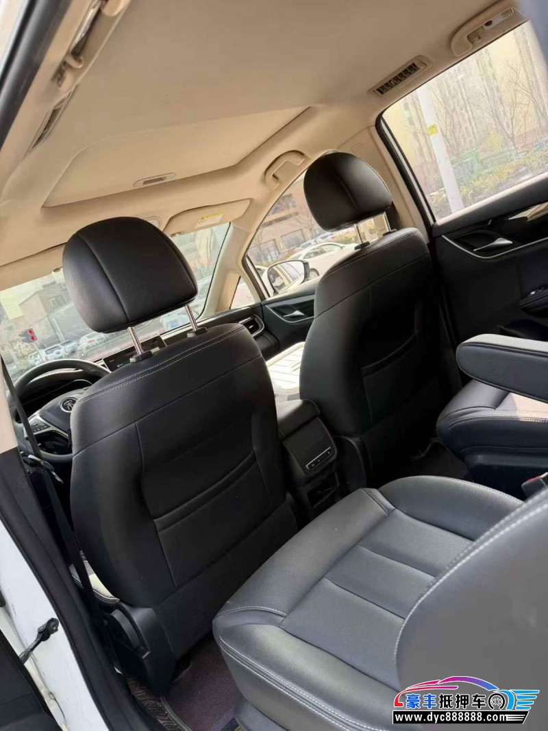 20年比亚迪宋轿车抵押车出售