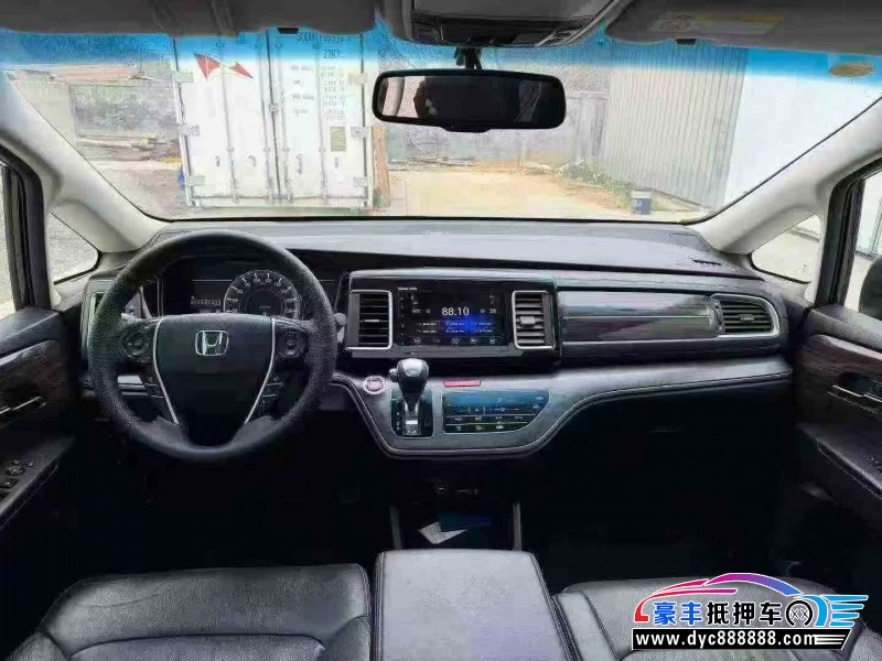 16年本田艾力绅轿车抵押车出售