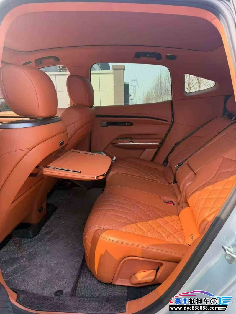 25年埃安昊铂轿车抵押车出售