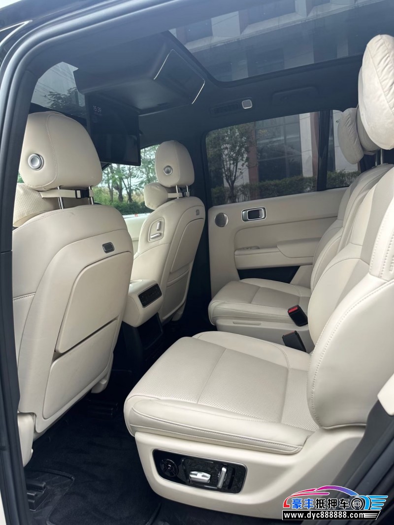 24年理想L8轿车抵押车出售