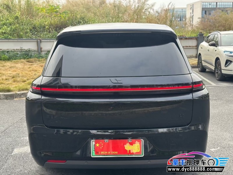 24年理想L8轿车抵押车出售