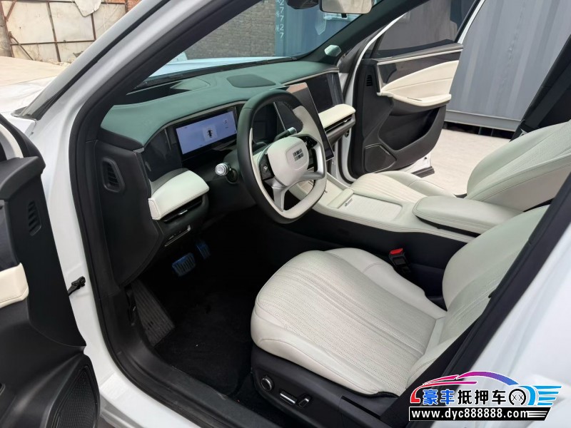 24年吉利银河L7轿车抵押车出售