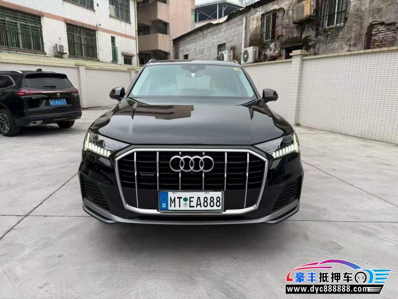 抵押车出售21年奥迪Q7轿车