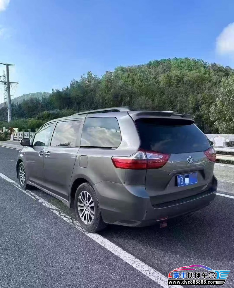 19年丰田塞纳轿车抵押车出售