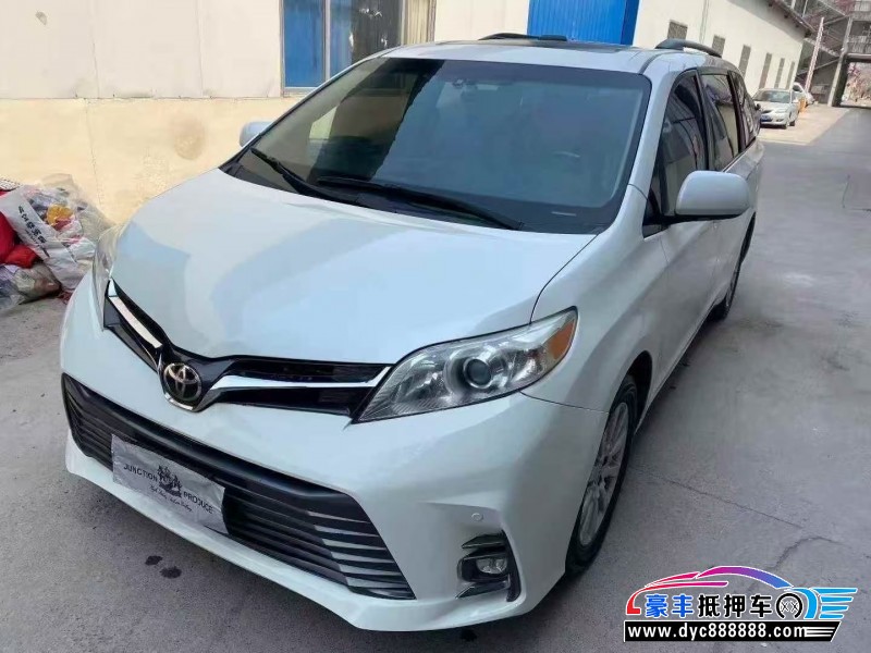 18年丰田塞纳轿车抵押车出售