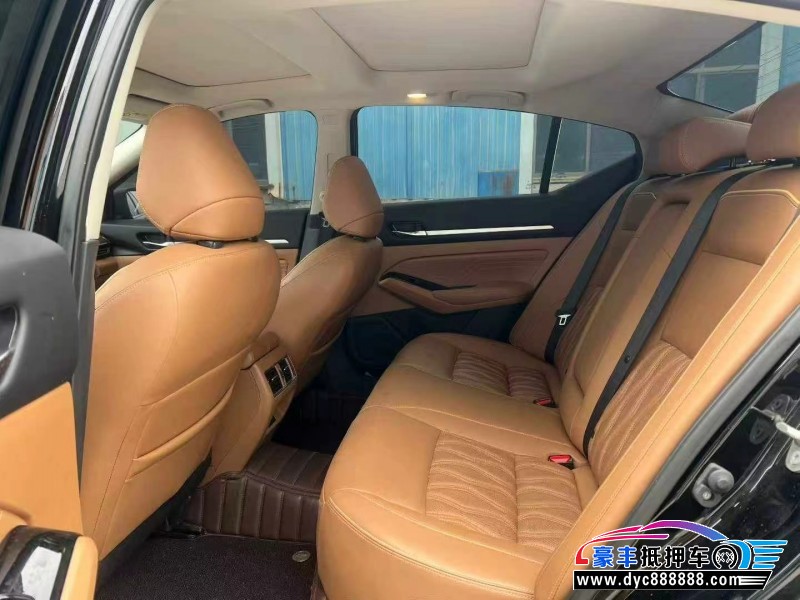 23年日产天籁轿车抵押车出售