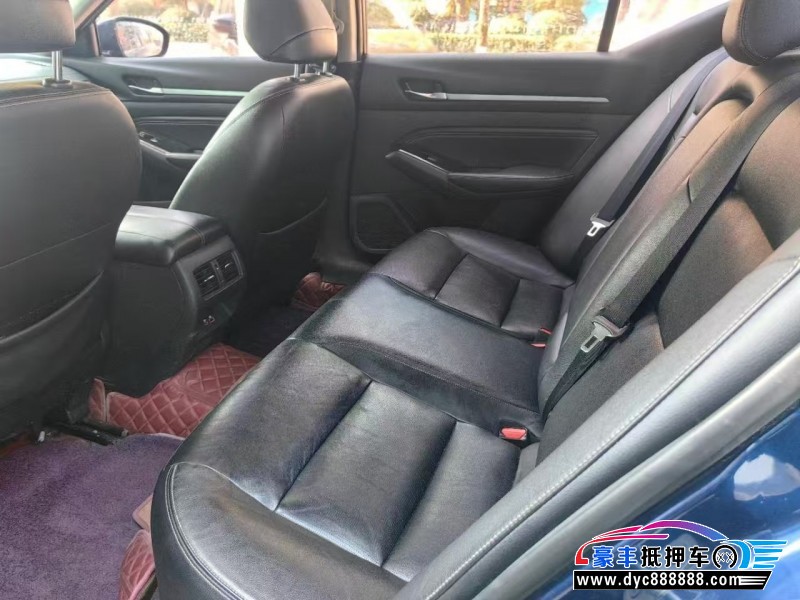 19年日产天籁轿车抵押车出售