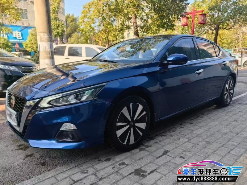 19年日产天籁轿车抵押车出售
