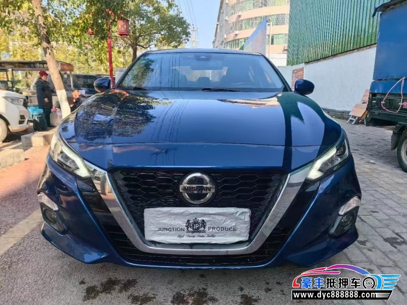 19年日产天籁轿车抵押车出售