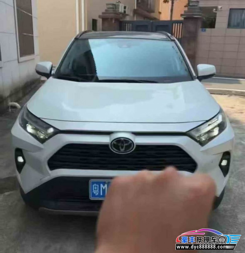 抵押车出售24年丰田RAV4轿车