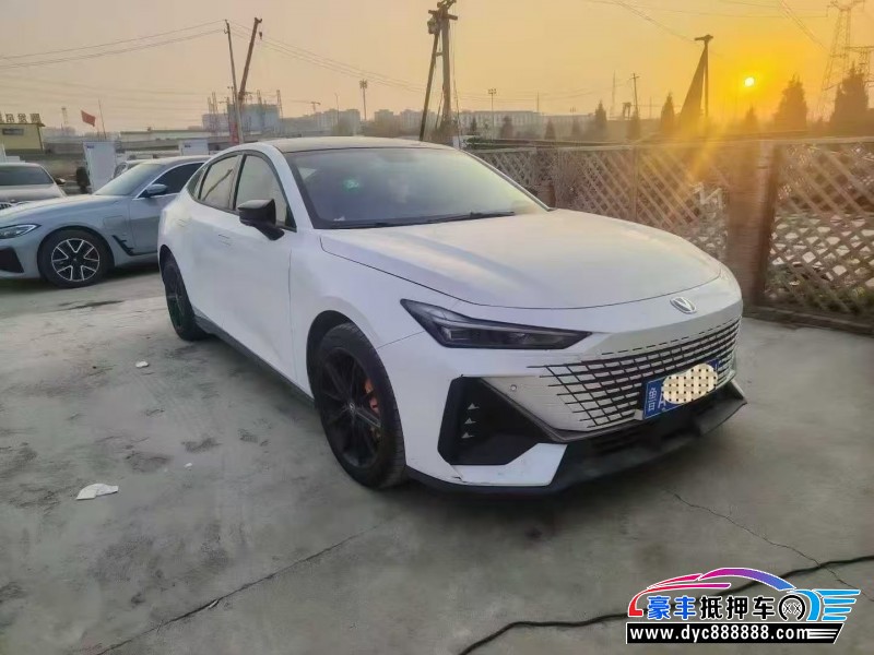 22年长安长安UNI轿车抵押车出售