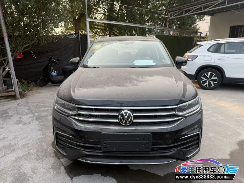 抵押车出售25年大众途观L轿车