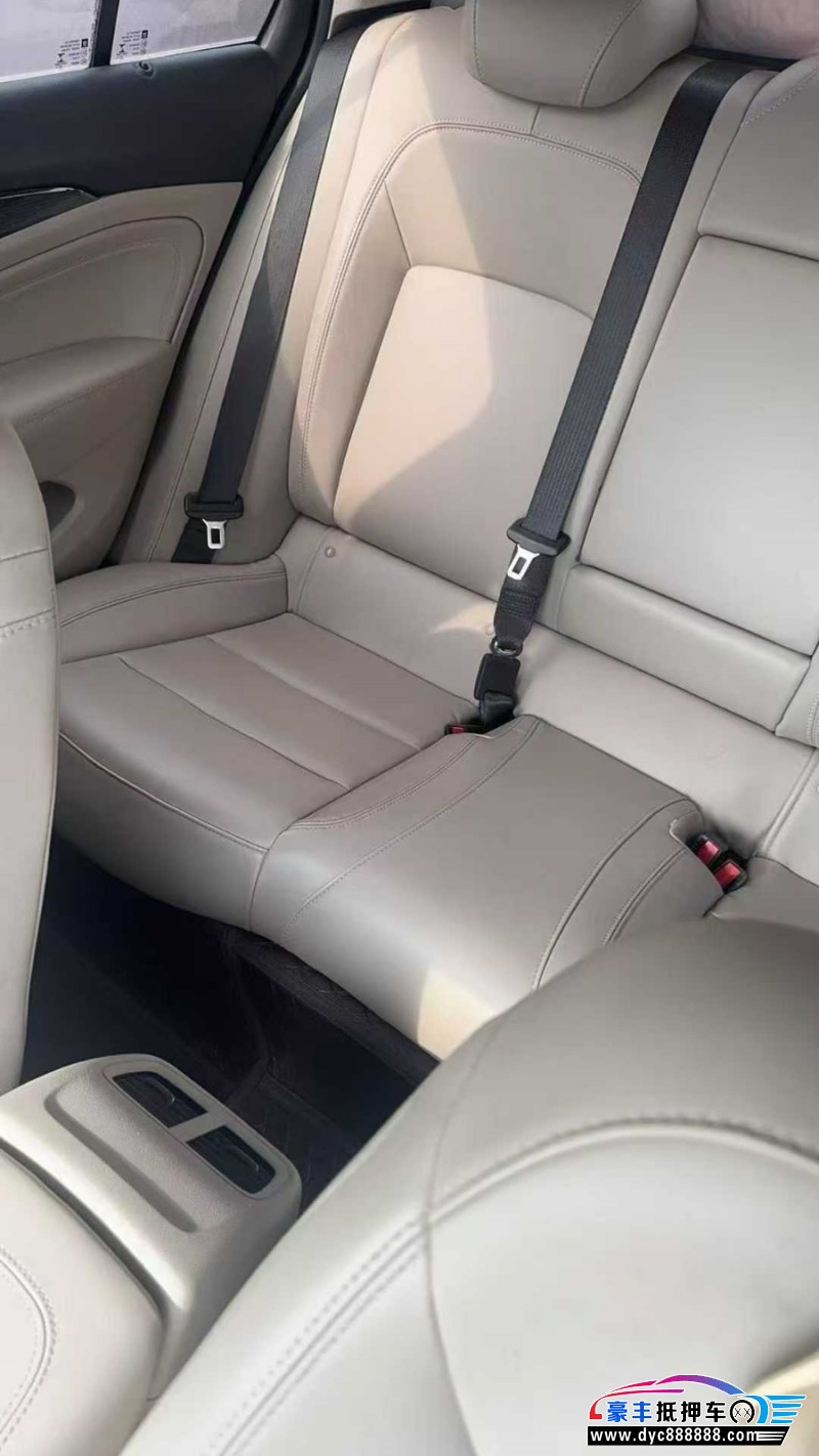 21年别克君威轿车抵押车出售